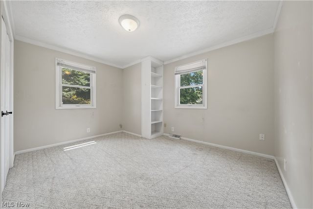 7445 Market Avenue N, North Canton, OH 44721