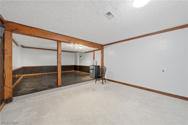 7445 Market Avenue N, North Canton, OH 44721