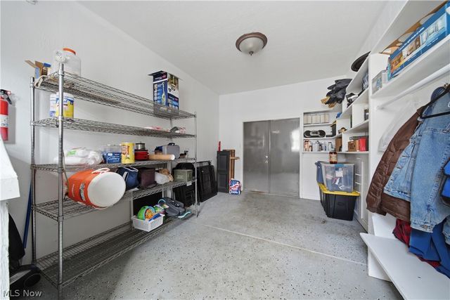 7445 Market Avenue N, North Canton, OH 44721