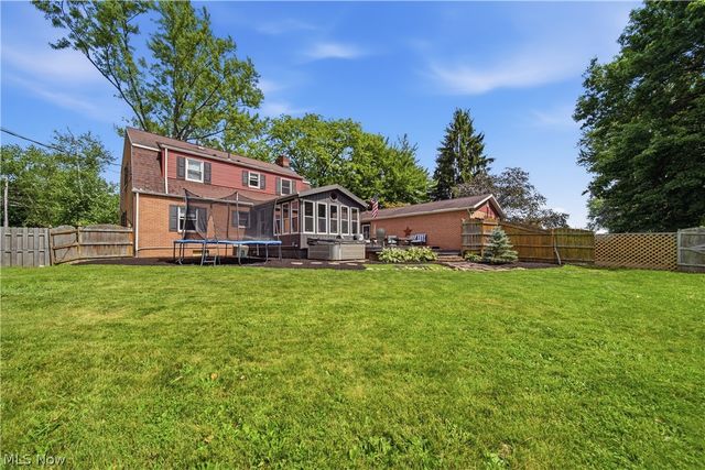7445 Market Avenue N, North Canton, OH 44721