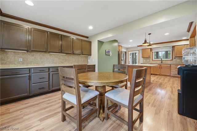 7445 Market Avenue N, North Canton, OH 44721