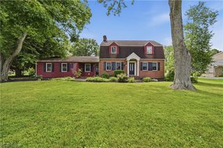 7445 Market Avenue N, North Canton, OH 44721