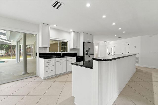 1106 HUMMINGBIRD LANE, Brandon, FL 33511