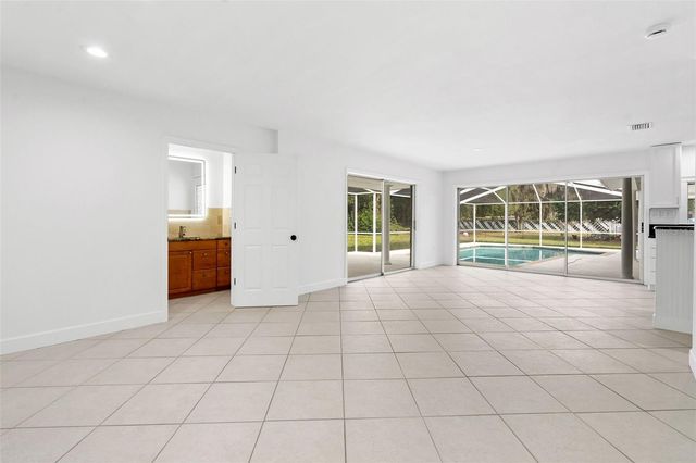 1106 HUMMINGBIRD LANE, Brandon, FL 33511