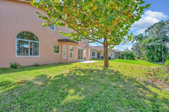 5557 Spanish River Road, Fort Pierce, FL 34951