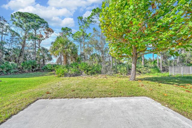 5557 Spanish River Road, Fort Pierce, FL 34951