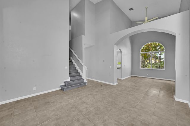 5557 Spanish River Road, Fort Pierce, FL 34951