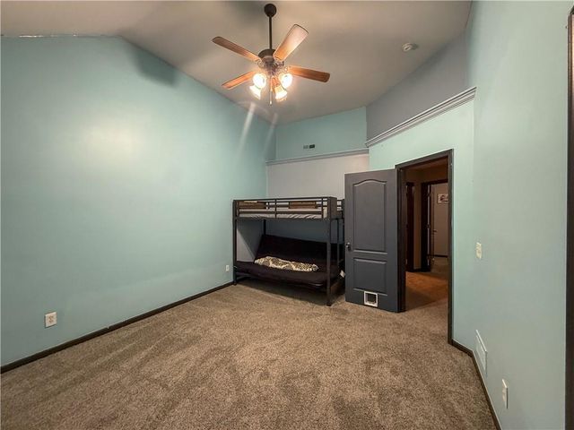 1818 Lauren Lane, Kearney, MO 64060