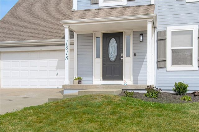 1818 Lauren Lane, Kearney, MO 64060