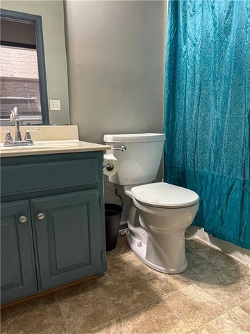 1818 Lauren Lane, Kearney, MO 64060