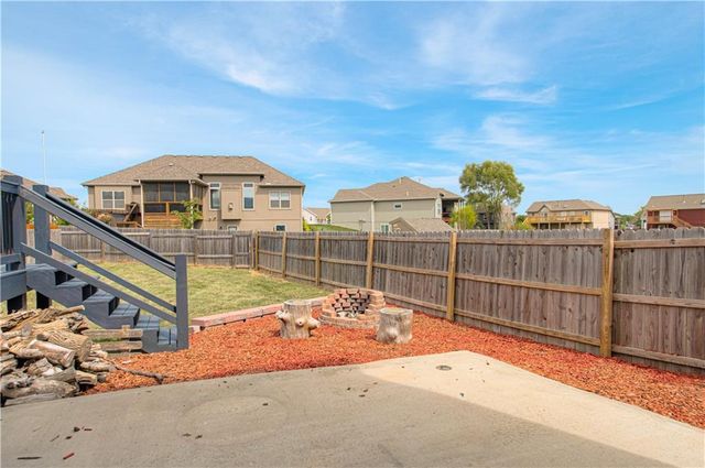 1818 Lauren Lane, Kearney, MO 64060