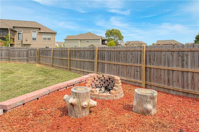 1818 Lauren Lane, Kearney, MO 64060