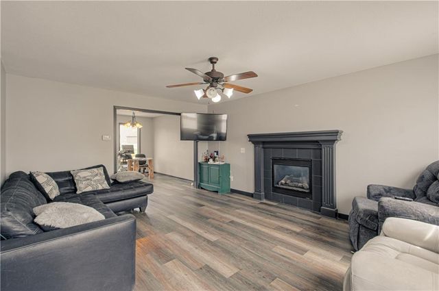 1818 Lauren Lane, Kearney, MO 64060