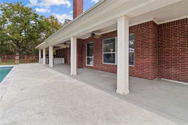 2730 Lawrence Road, Kemah, TX 77565