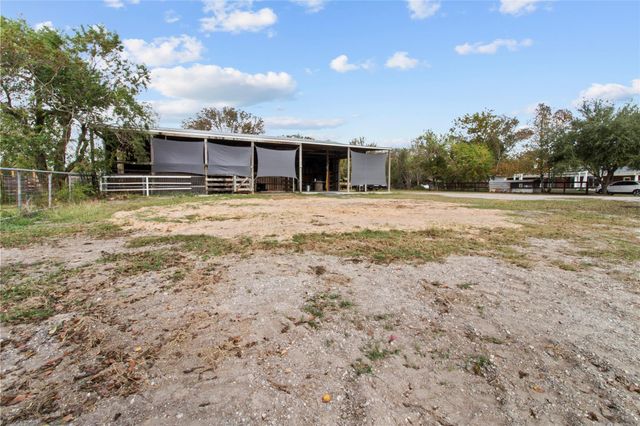 2730 Lawrence Road, Kemah, TX 77565