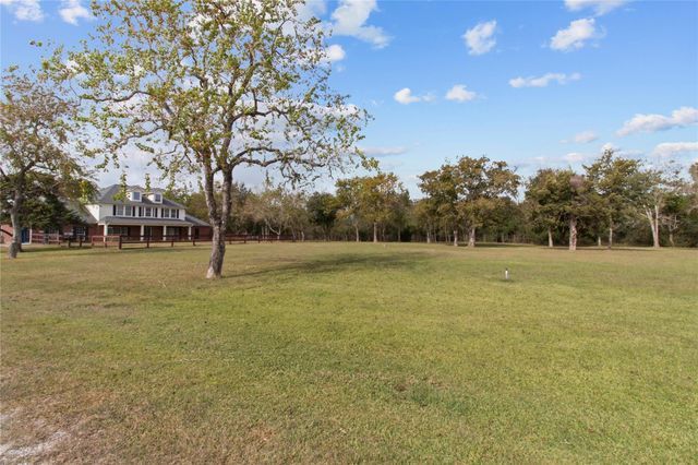 2730 Lawrence Road, Kemah, TX 77565