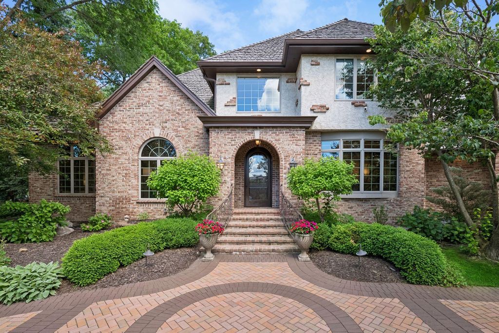5101 Green Farms Road, Edina, MN 55436