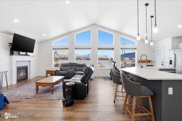 5313 S Sisters Street, Palmer, AK 99645