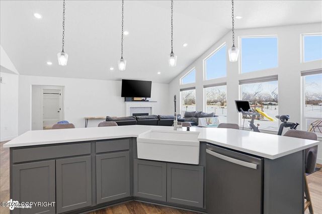 5313 S Sisters Street, Palmer, AK 99645