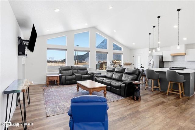 5313 S Sisters Street, Palmer, AK 99645