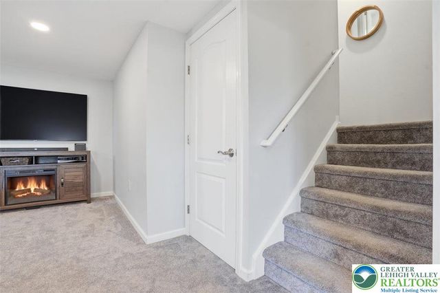 1611 Abigail Lane, South Whitehall Twp, PA 18104
