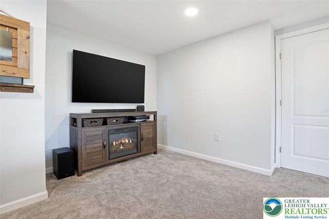 1611 Abigail Lane, South Whitehall Twp, PA 18104