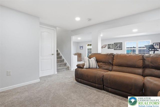 1611 Abigail Lane, South Whitehall Twp, PA 18104