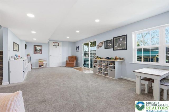 1611 Abigail Lane, South Whitehall Twp, PA 18104