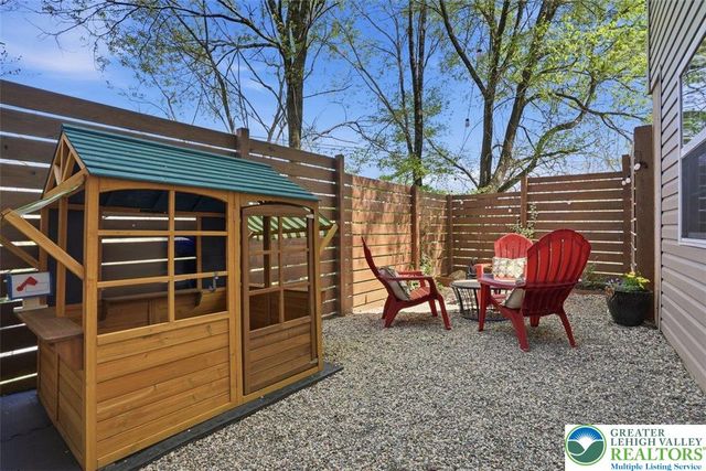 1611 Abigail Lane, South Whitehall Twp, PA 18104