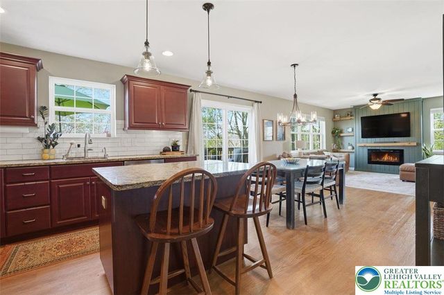 1611 Abigail Lane, South Whitehall Twp, PA 18104