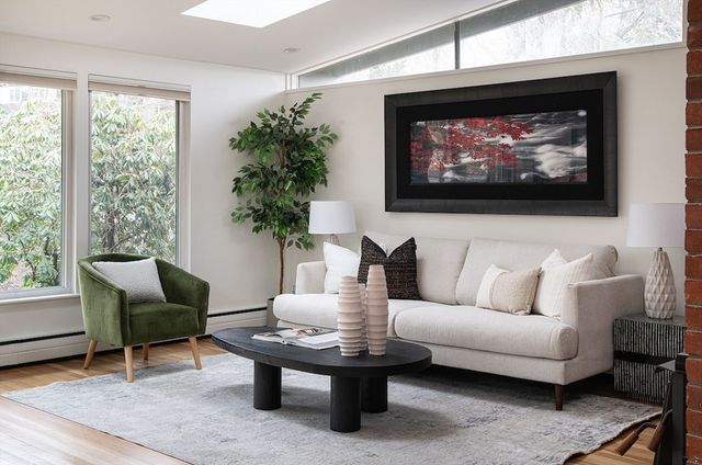 27 Peacock Farm Rd, Lexington, MA 02421