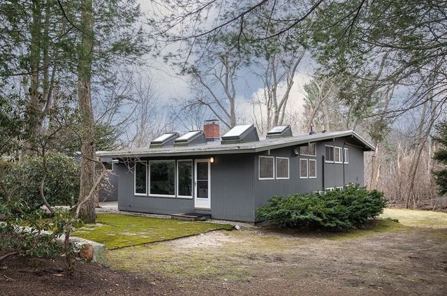 27 Peacock Farm Rd, Lexington, MA 02421