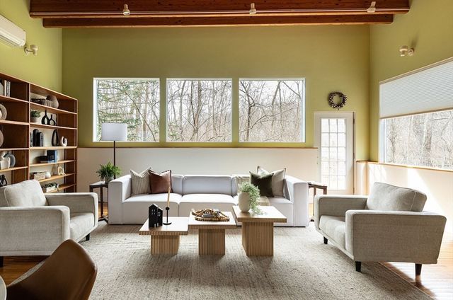 27 Peacock Farm Rd, Lexington, MA 02421