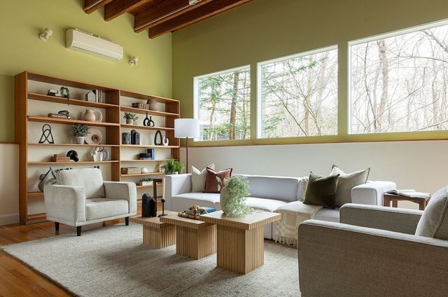 27 Peacock Farm Rd, Lexington, MA 02421