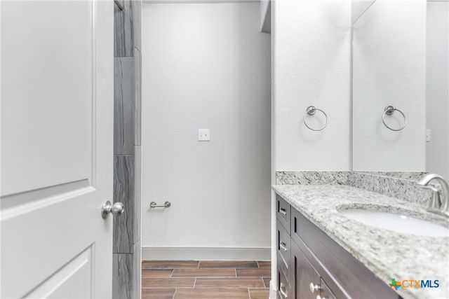 2560 Puter Creek A, Spring Branch, TX 78070
