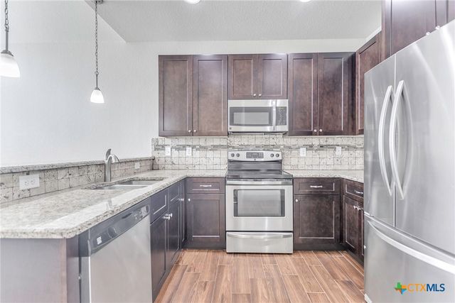 2560 Puter Creek A, Spring Branch, TX 78070