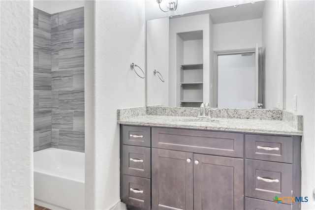 2560 Puter Creek A, Spring Branch, TX 78070