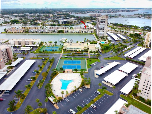 7405 BAY ISLAND DRIVE S 127, South Pasadena, FL 33707