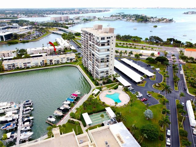 7405 BAY ISLAND DRIVE S 127, South Pasadena, FL 33707