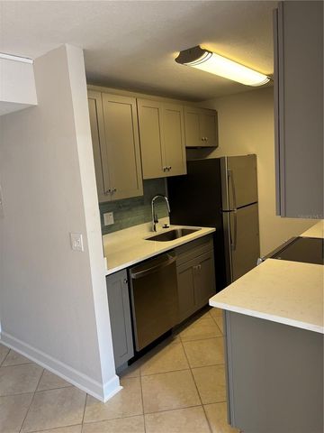 7405 BAY ISLAND DRIVE S 127, South Pasadena, FL 33707