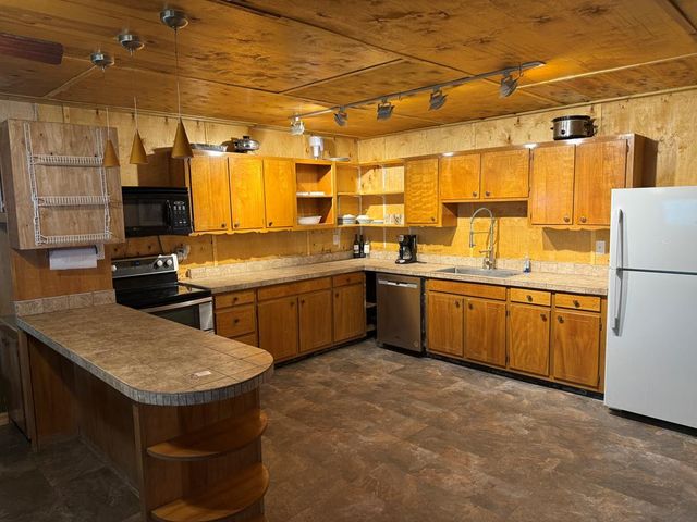 37 Shady Creek Ridge, Marble, NC 28905