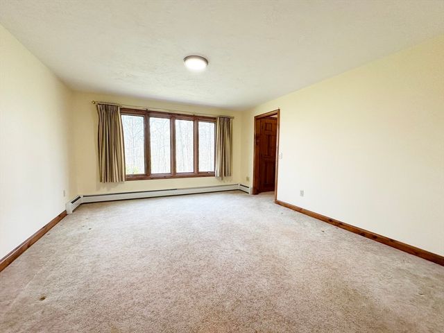 399 Central Tpke, Sutton, MA 01590