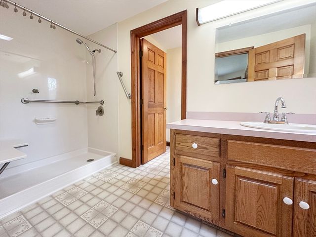 399 Central Tpke, Sutton, MA 01590