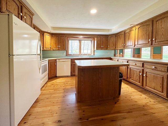 399 Central Tpke, Sutton, MA 01590
