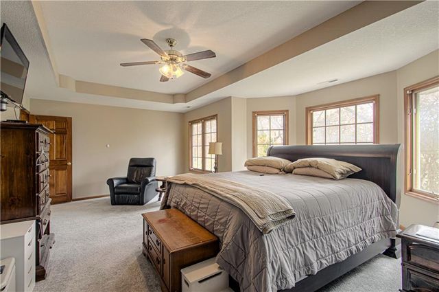 12015 State Route 7 Highway, Lee's Summit, MO 64086