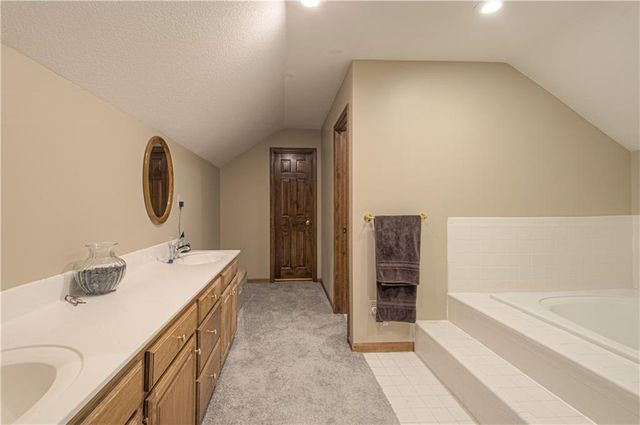 12015 State Route 7 Highway, Lee's Summit, MO 64086