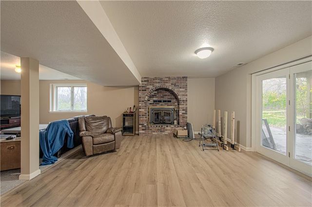 12015 State Route 7 Highway, Lee's Summit, MO 64086