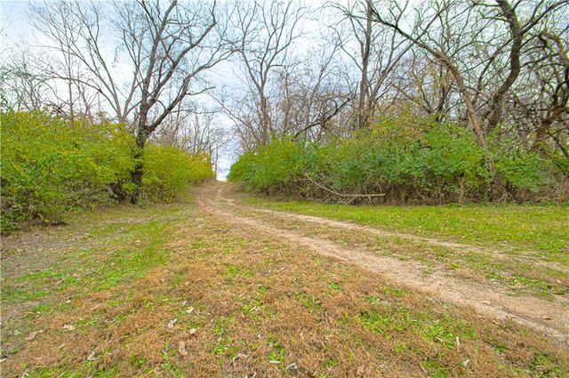 12015 State Route 7 Highway, Lee's Summit, MO 64086