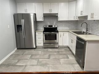 18619 Collins, Tarzana, CA 91356