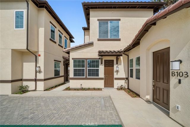 374 Hamilton St B101, Costa Mesa, CA 92627
